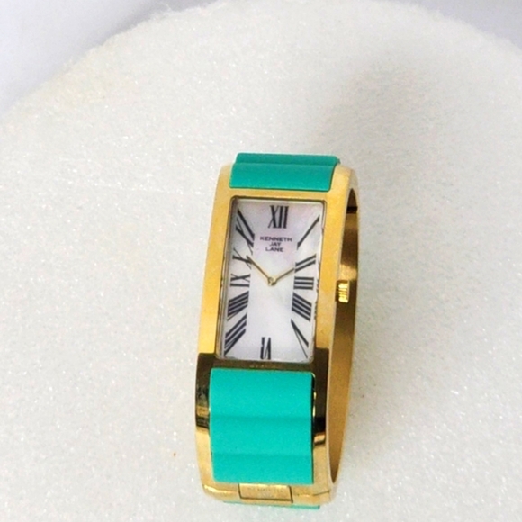 Kenneth Jay Lane Womens Green Breakers Analog Quartz - Picture 6 of 10